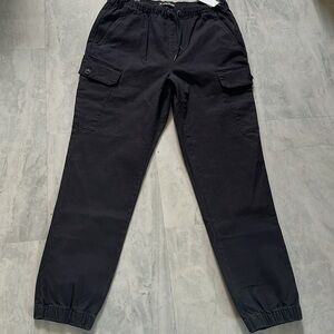 Airwalk  Cargo pants  cargo joggers  black Elastic waist& hem Plenty pockets NWT